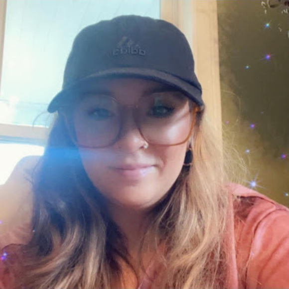 Meet your Posher, Brianna - Picture 1 of 1